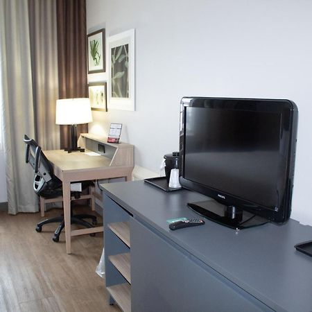 Country Inn & Suites By Radisson, Big Rapids, Mi Dış mekan fotoğraf