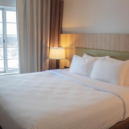 Country Inn & Suites By Radisson, Big Rapids, Mi Dış mekan fotoğraf