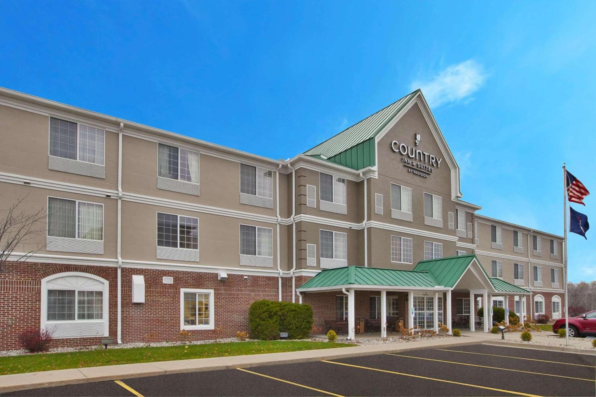 Country Inn & Suites By Radisson, Big Rapids, Mi Dış mekan fotoğraf