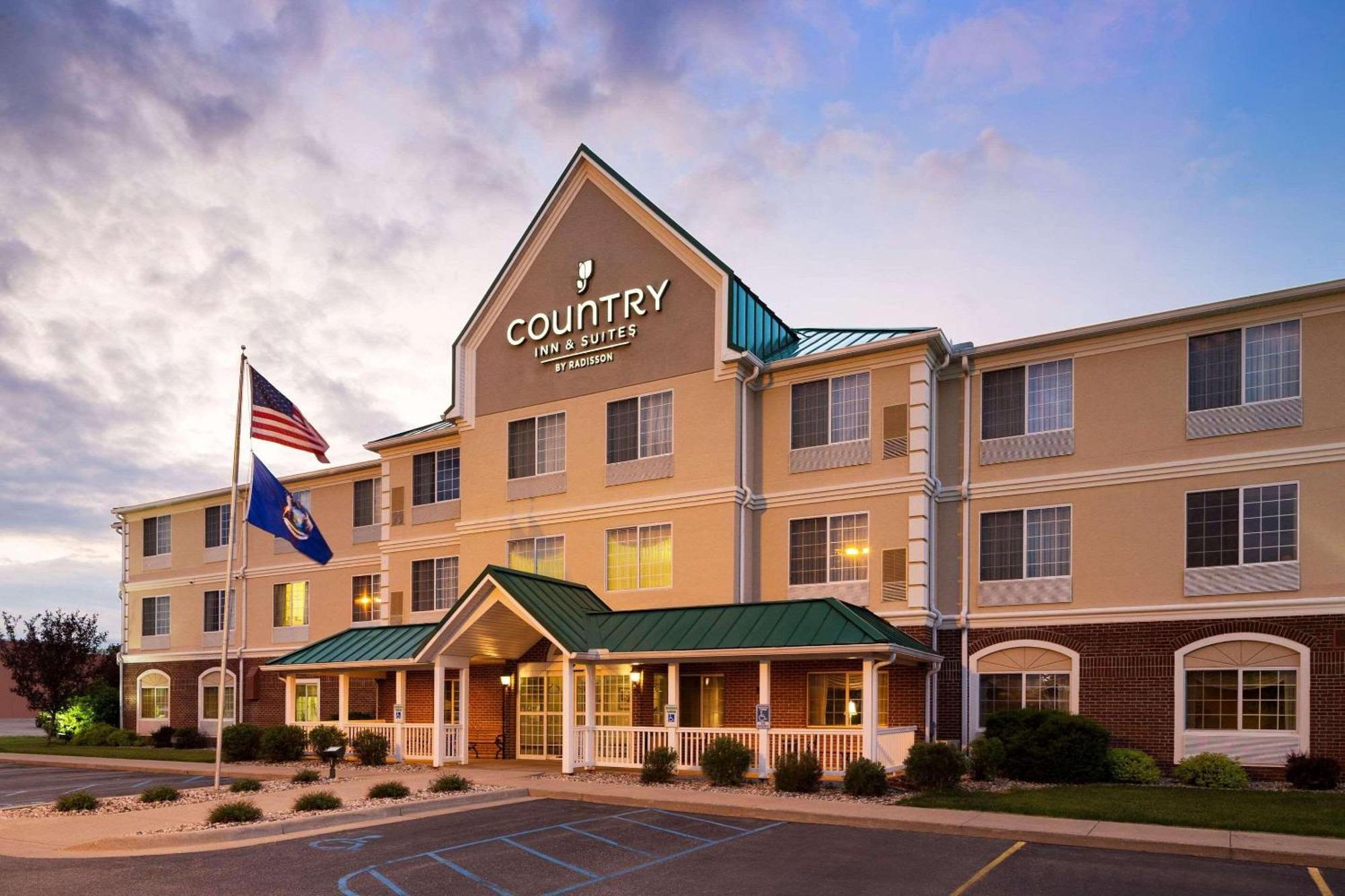 Country Inn & Suites By Radisson, Big Rapids, Mi Dış mekan fotoğraf