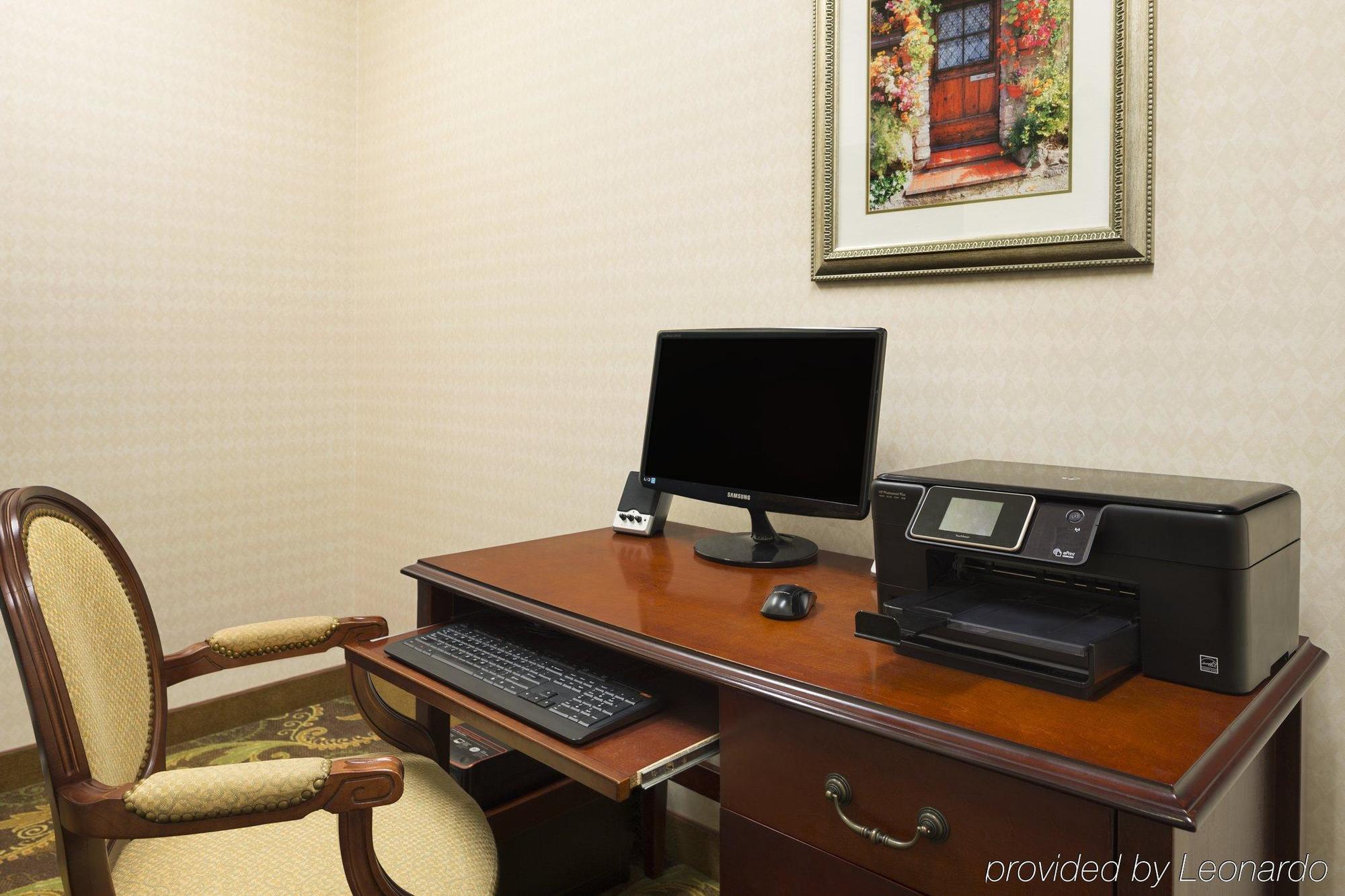 Country Inn & Suites By Radisson, Big Rapids, Mi Dış mekan fotoğraf